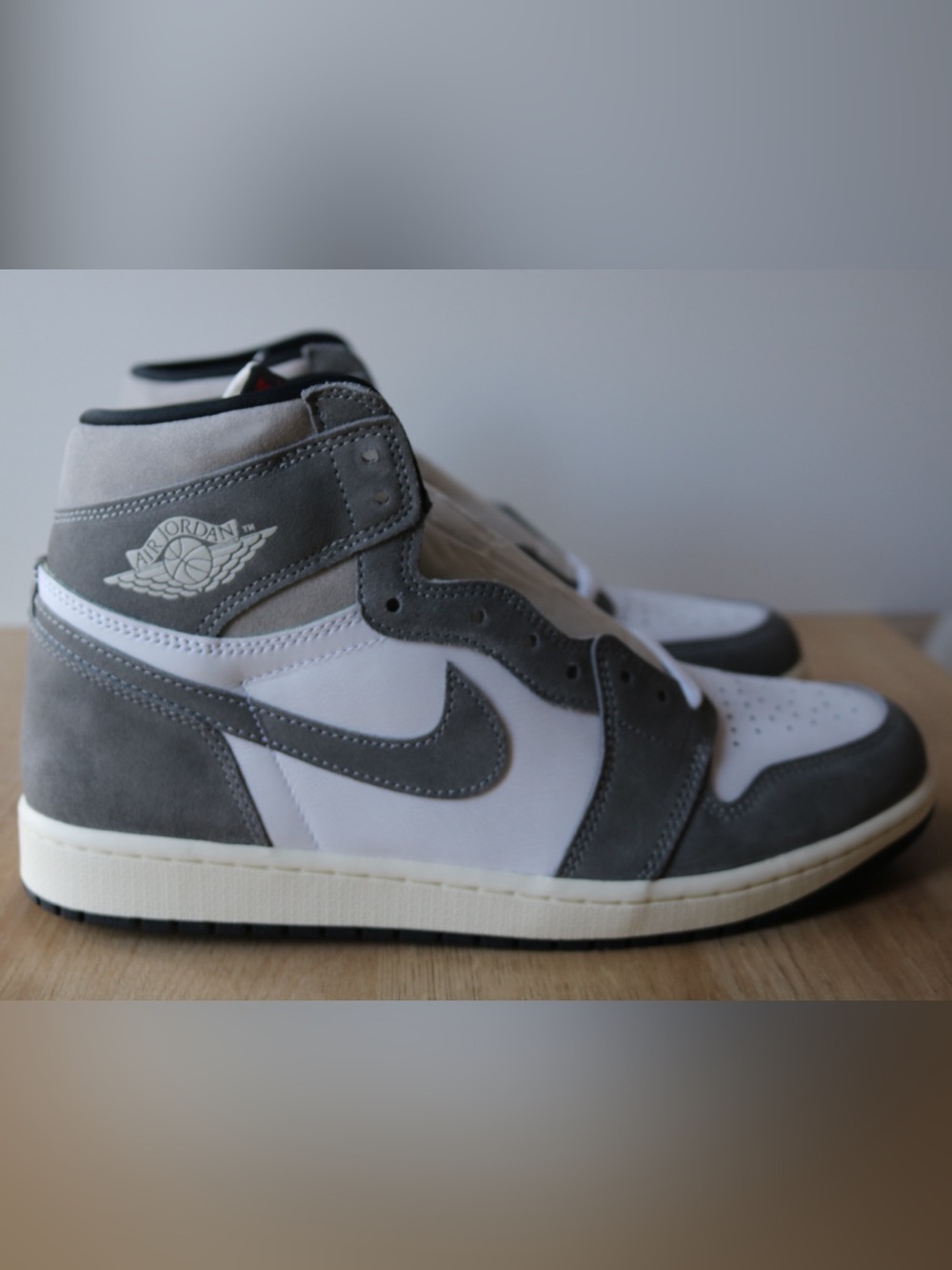 Air Jordan 1 Retro High OG Washed black/fire red-white - *NEW*